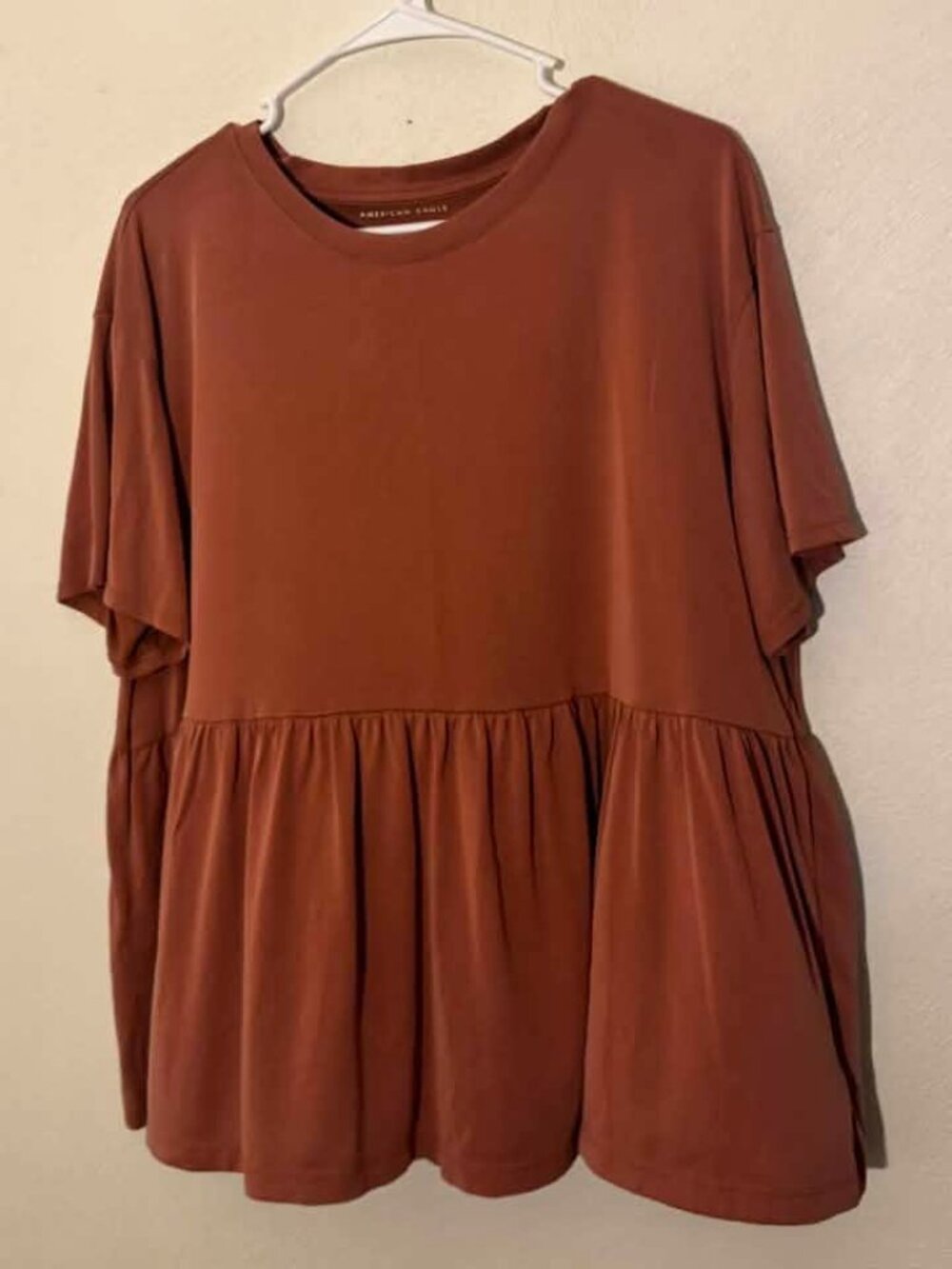 American Eagle Flowy Top